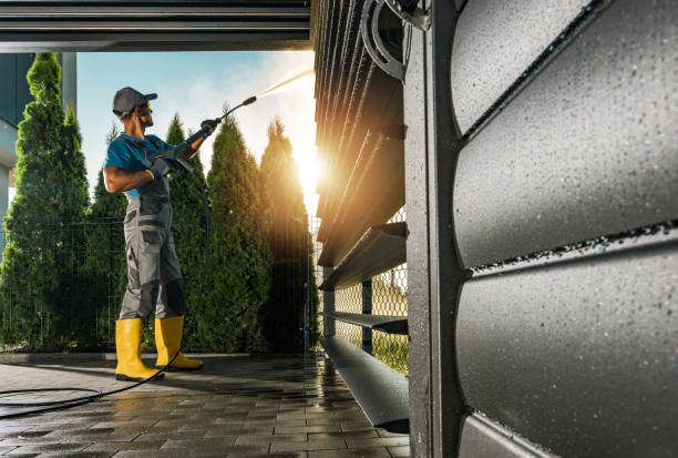 Best Spring Cleaning  in Elkhart, TX
